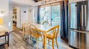 Chalet avec jacuzzi, terrasse et jardin | Vue lac - Image 5