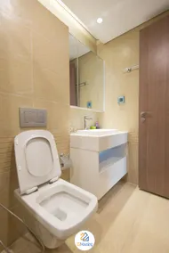 Comfort Stay Ha Noi at Vinhomes Metropolis - Image 5