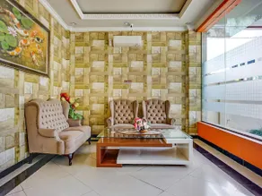 OYO 3157 Grand City Inn - Image 3