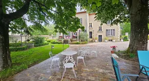 Chambres d'Hôtes de luxe Côté Parc-Côté Jardin avec parking privé gratuit - Image 4
