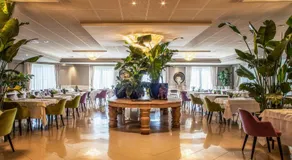 Hotel Touring - Image 2