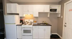 Hinton Highway Inn - Image 3