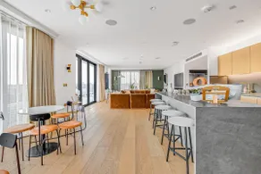 StayCozy Apartments in Kings Cross - Image 5