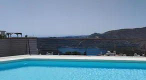 Newly built townhouse with spectacular sea views in an idyllic setting just 15 min from Marbella - Image 2
