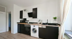 Frisch sanierte City-Wohnung mit Workspace - Image 4