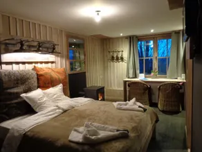 Luxurious Holiday Home in Heyd Durbuy with Sauna and Pool - Image 4