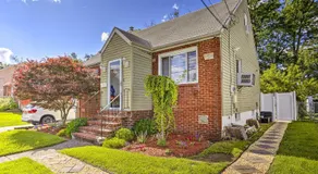 Private Patio! NYC Area Base Near MetLife Stadium - Image 4