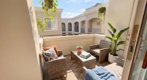 Serene 1BR & 2BR MDR Escape Minutes to Venice Beach with Spa & Gym - Image 5