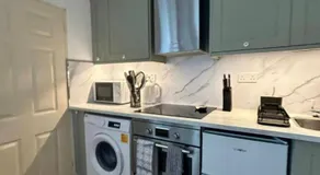 1Bd Apt City Centre Contractor Friendly - Image 4