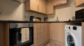 3 bedroom Cannock flat ideal for groups - Image 3