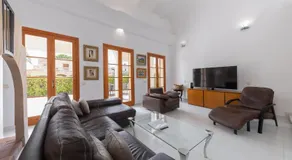 Casa Felix liegt in einem wohngebiet, mit privatem pool und garten. - Image 2