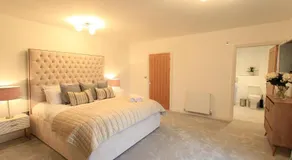 Cabot Mews Apartment 8 - Image 2