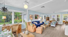 Bromeliad Bungalow - Downtown Cottage - Image 3