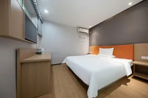 7 Days Inn Zhenjiang Wanda Dashikou Suning Plaza - Image 5