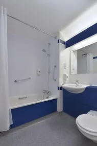Travelodge Ayr - Image 4