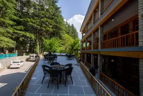 Hotel Holiday Home International - The Mall Road - Image 2