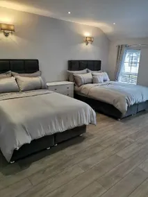 Modern 3-Bed Apartment in Magherafelt Sleeps 8 - Image 5