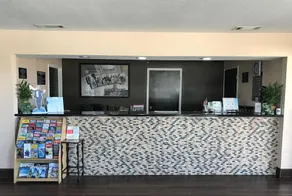 DAYS INN BY WYNDHAM TERRELL - Image 3
