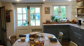 The Long House - Image 4