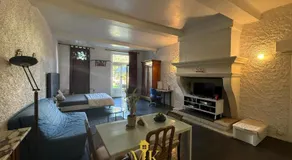 Studio RDC avec terrasse - Image 2