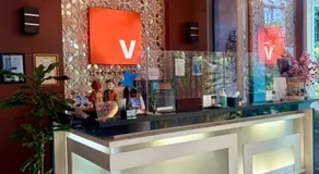 V Hotel Tebet - Image 5