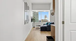 Luxury 1Beds and 2Beds in Downtown Edmonton close to Rogers - Image 5