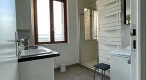 Charming City Home Near Downtown with Garage - Image 4