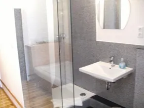 Hotel Central - Image 4