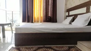 ROYAL HOMESTAY - Image 3