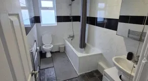 Stunning 4 BedHouse Company Workers Welcome, Parking, Wifi, Netfix - Image 3
