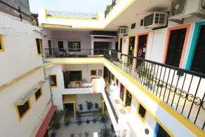 HosteLaVie Varanasi - Image 3