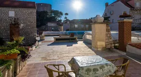 Deluxe Rooms with a terrace view at Old City Gate - Image 3