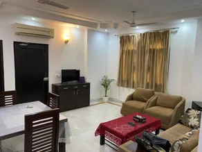 LUXURIOUS 3 BEDROOM APARTMENT - Image 3