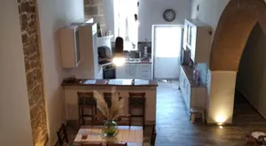Flora's Traditional House - Image 4