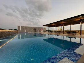 J HOTEL - Image 3