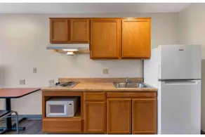 Motel 6 Suites Birmingham Pelham, AL - Image 3