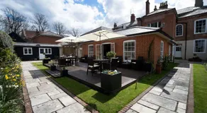 East Walls Hotel - Image 3
