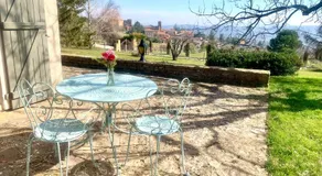 L'instant Beaujolais 2 ou 4 personnes Logis cosy balnéo vue jardin - Image 4