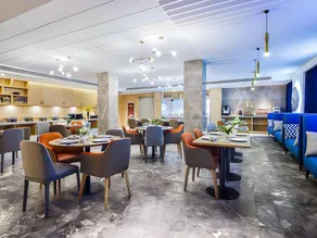 Kyriad Marvelous Hotel Weihai Xingfumen Weigao Plaza - Image 4