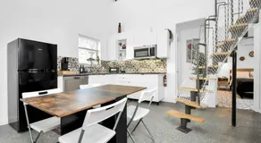 Cozy Home Sleeps9 HighSpeed WiFi500MBPS Plus - Image 4