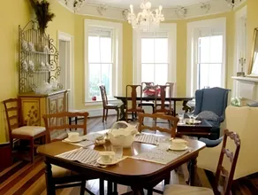 Rockwood Manor Bed & Breakfast - Image 3