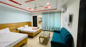 Hotel The Queen - Image 5
