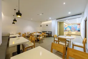 Hanting Hotel Shanghai North Melin Road Metro Station - Image 3