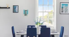 Premium Luxe Spacious 3 Bedroom Apartment West London Perfect for Families and Conctrators - Image 4