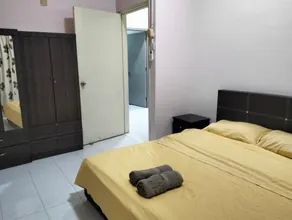 Melaka homestay budget condo 6pax - Image 5