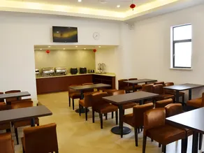 GreenTree Inn Jiangsu Taizhou Xinghua Zhangguo Bus Station Express Hotel - Image 4