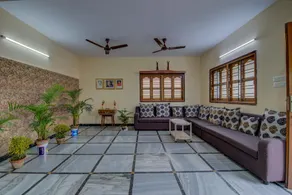 OYO Flagship 9000 The Syncretic Guest House - Image 2