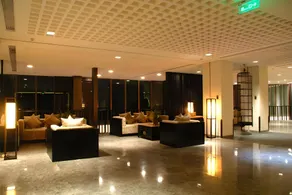 Baiyun Lakeside Hotel - Image 4