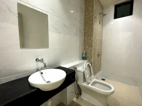 Three Bedroom for Family with Private Lift @Kempas - Image 5