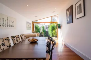 Sanctuary at The Rocks - Close to Harbour Bridge - Image 4